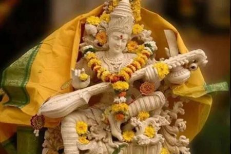 सरस्वती पूजा आज, शुभ मुहूर्त सुबह 6:59 से 12:35 बजे तक