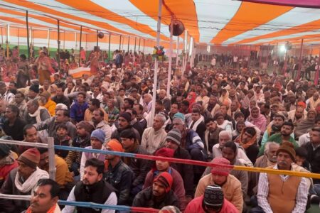 मन को जगत के साथ-साथ जगदीश में भी जोड़िए