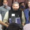 इंटरमीडिएट का रिजल्ट जारी करते शिक्षा मंत्री विजय कुमार चौधरी।