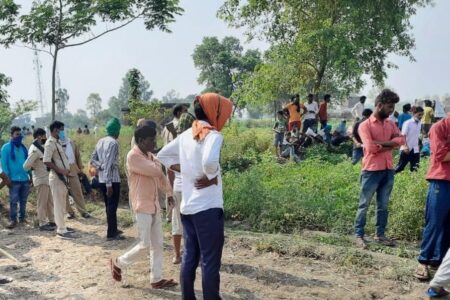 टमाटर लगे खेत की घेराबंदी में दौड़ रहे करंट ने ली कई जानें