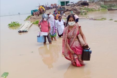 घोसवरी की एक तस्वीर ने सरकार और पटना जिला प्रशासन की करा दी फजीहत