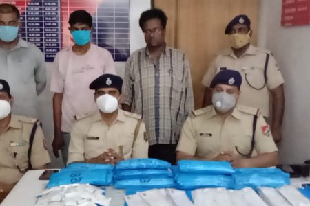 चांदी के 25 किलो गहने के साथ दो तस्कार गिरफ्तार