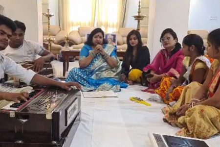 बहुआयामी प्रतिभा के धनी थे लोक कलाकार भिखारी ठाकुर : आलोक धन्वा