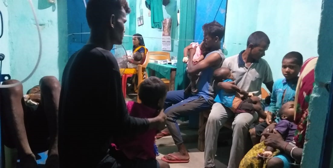 सत्यनारायण व्रत का प्रसाद खाने के बाद बीमार पड़े गांव वाले।