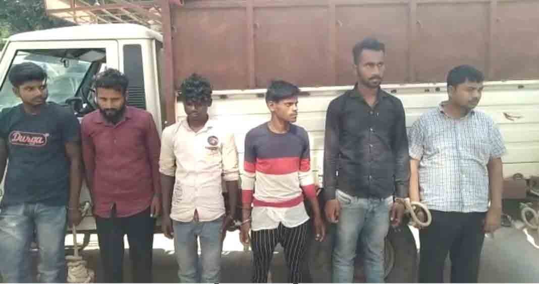 गोपालगंज में जहरीली शराब कांड में पकड़े गए अभियुक्त।